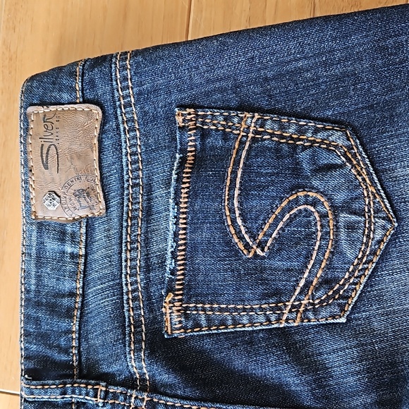 Silver Jeans AIKO Skinny in Dark Wash Blue Denim, Size 27 - Picture 4 of 16